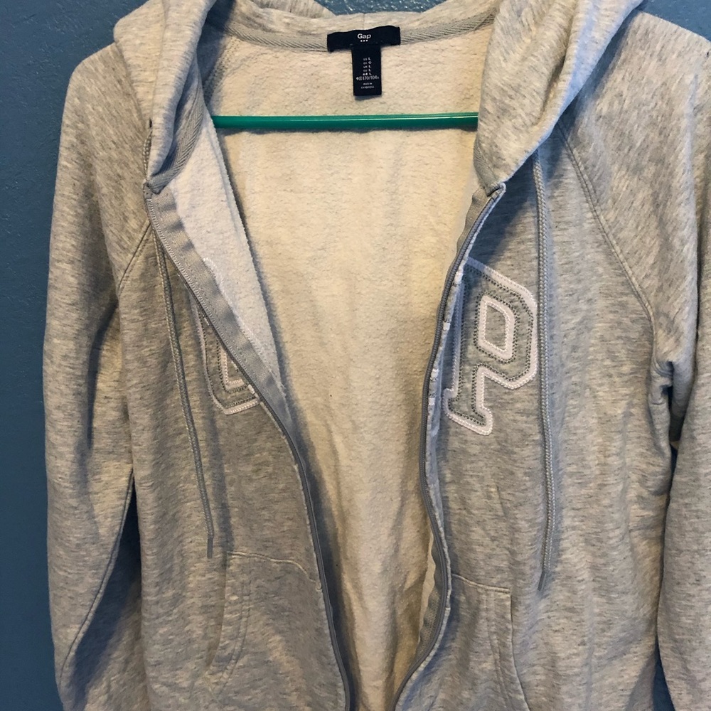 GAP zipper cute and casual